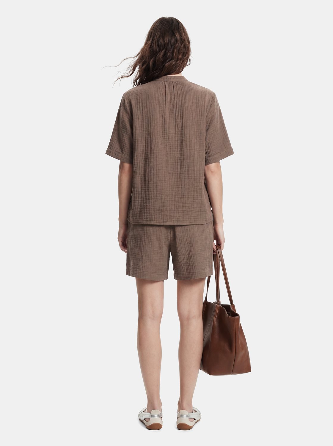 model_shot-detail